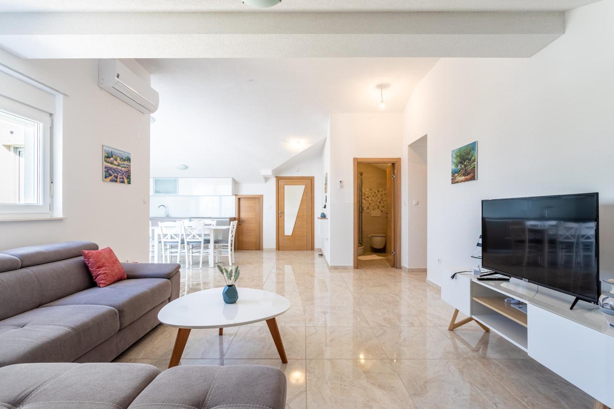 Villa Ana Perfect For Families With Kids And Groups,House With Heated Pool Podstrana Ngoại thất bức ảnh